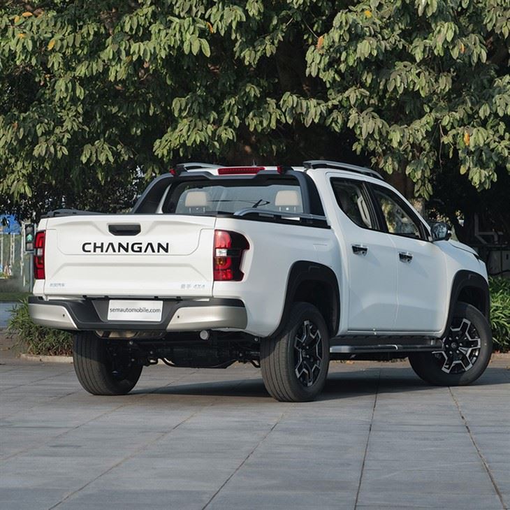 Changan Hunter 4WD midsize pickup truck 