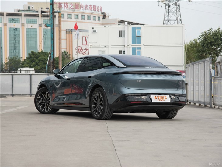 2024 Zeekr 007 RWD 75kWh Sedan